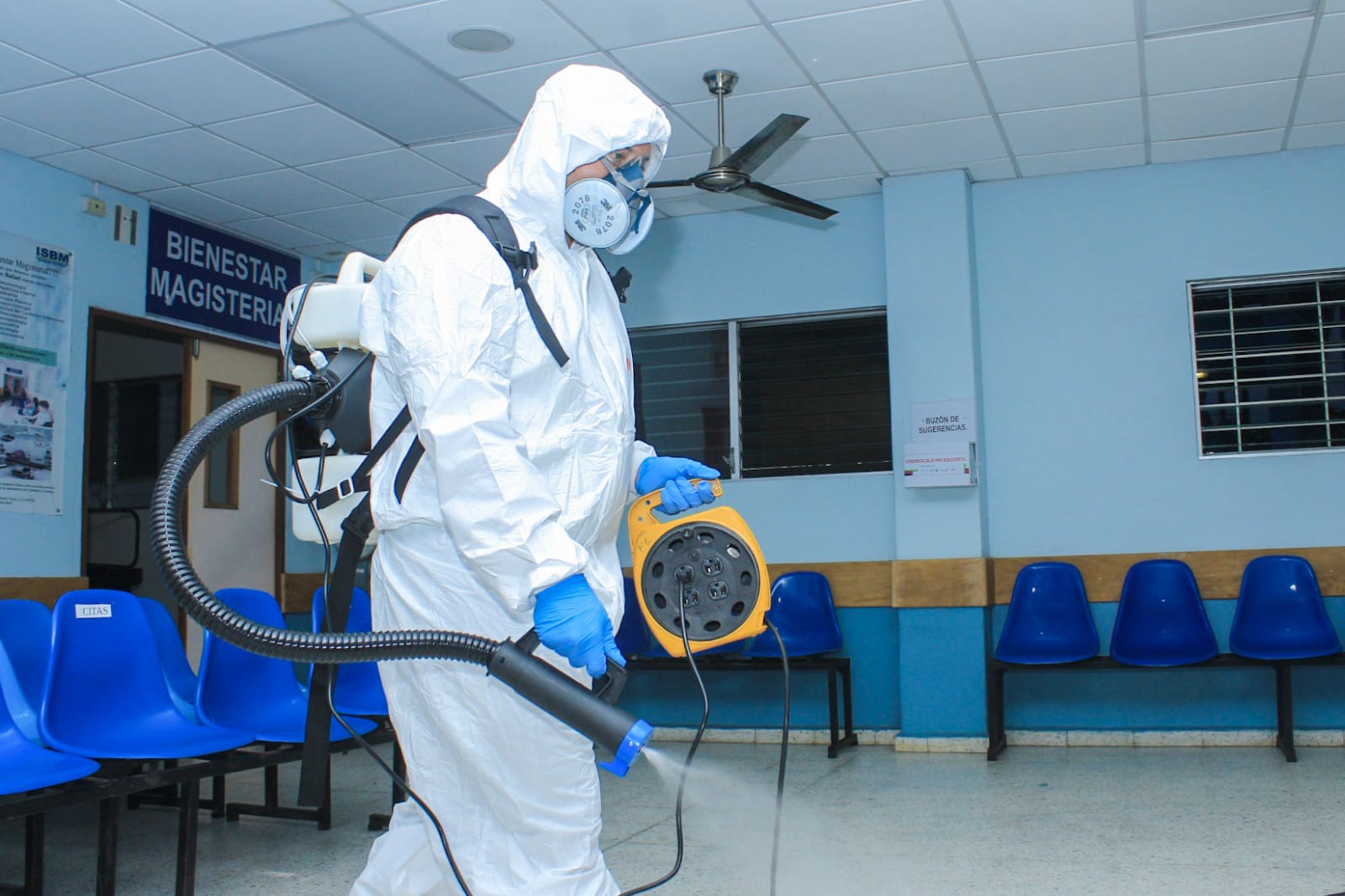 Gobierno realiza hoy otra profunda desinfección en Hospital San Rafael gobierno-realiza-hoy-otra-profunda-desinfeccion-en-hospital-san-rafael